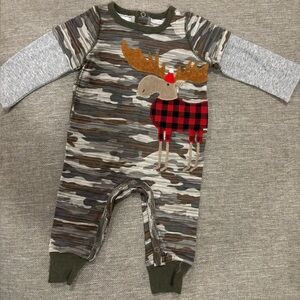 NWOT Mud Pie Camouflage Baby Romper Sz 3-6 Mos